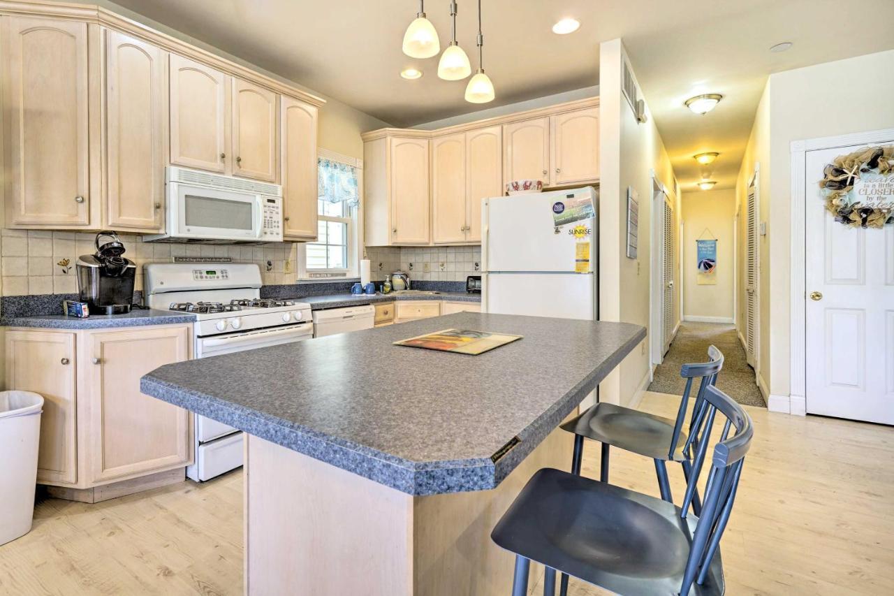Sunny Ocean City Retreat About Qtr-Mi To Beach! Exterior foto