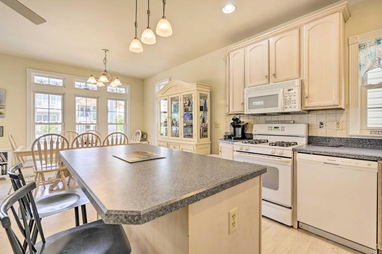 Sunny Ocean City Retreat About Qtr-Mi To Beach! Exterior foto